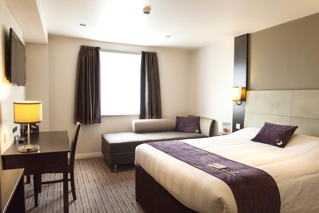 Premier Inn London Wimbledon South Pokoj fotografie