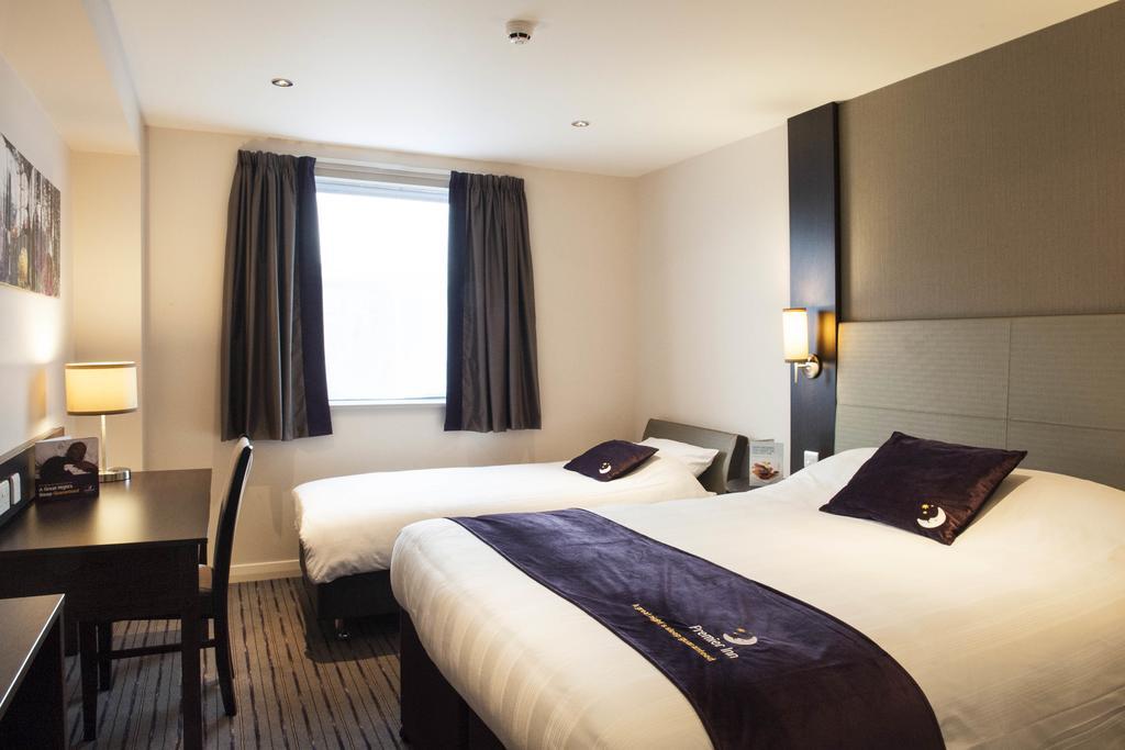 Premier Inn London Wimbledon South Pokoj fotografie